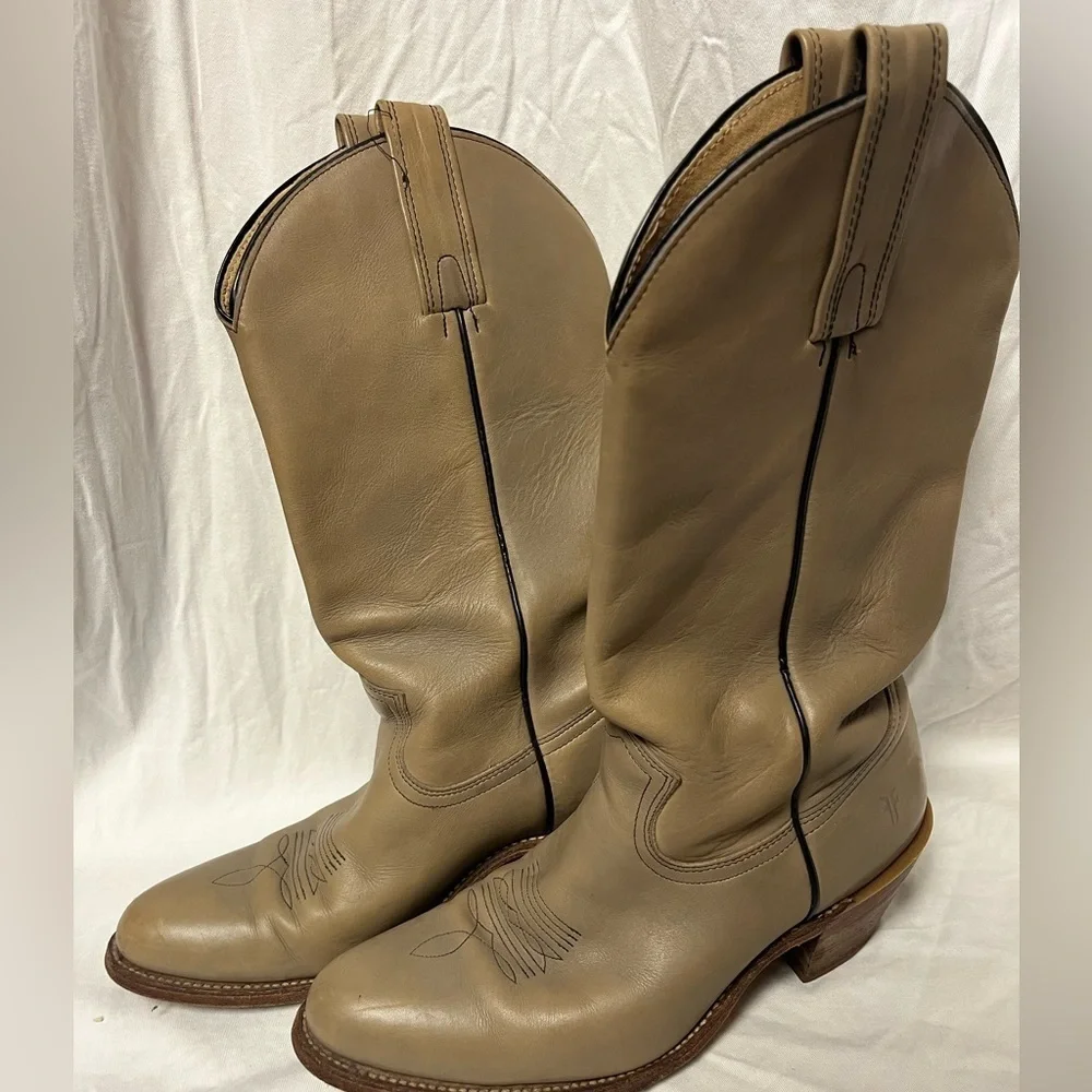 Tan Leather Cowboy Boots vintage frye size 10 1/2 d